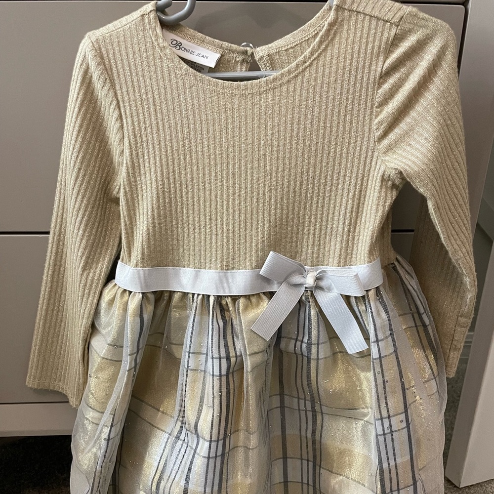 Mila’s Beauty Boutique - Golden Plaid